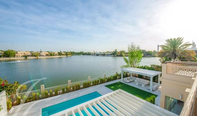 Venta Villa The Lakes